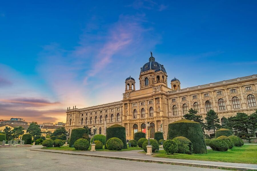 Private day trip from Budapest to Vienna and back - Price and value at $359 per person, when it makes sense