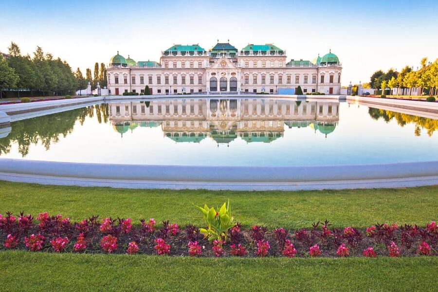 Private day trip from Budapest to Vienna and back - Vienna on foot and by photo stop, the Ringstrasse style of walking