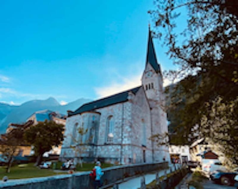 Private day trip from Salzburg to St. Gilgen & Hallstatt - Driver style: what you get when it is not a licensed guide
