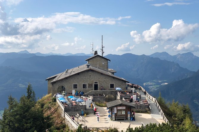 Private Eagle's Nest and Hallstatt tour from Salzburg - Luxury Van Comfort: What You Ride Between Hallstatt and Eagle’s Nest