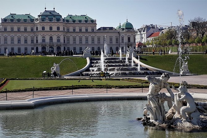 Private Klimt & Vienna Art Walk — From Baroque to Secession - Belvedere Museum: wrought-iron gates, Klimt’s The Kiss, and garden tricks