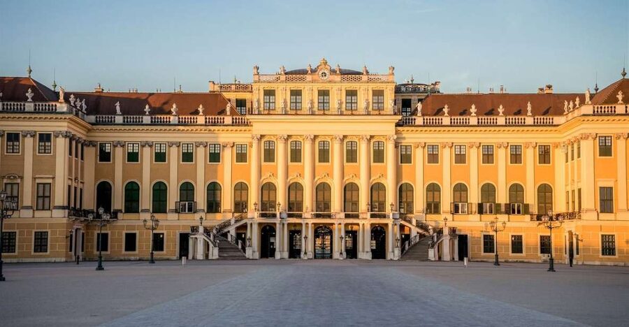 Private Schönbrunn Palace Tour: Entrance included - Palace Highlights: What the Guide Helps You Notice