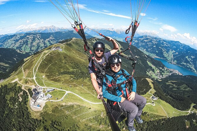 Private tandem flight Classic from the Schmittenhöhe in Zell am See - The Classic tandem flight: 15 to 30 minutes of air time