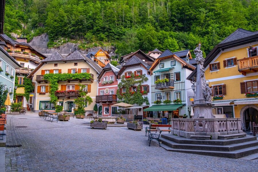 Private tour from Vienna to Hallstatt, Skywalk & Salt Mine - Should You Book This Vienna to Hallstatt Private Tour?