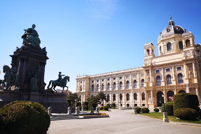 Private tour of historical Vienna with Jan - A 2 to 3 hour Vienna walk that links the city’s eras