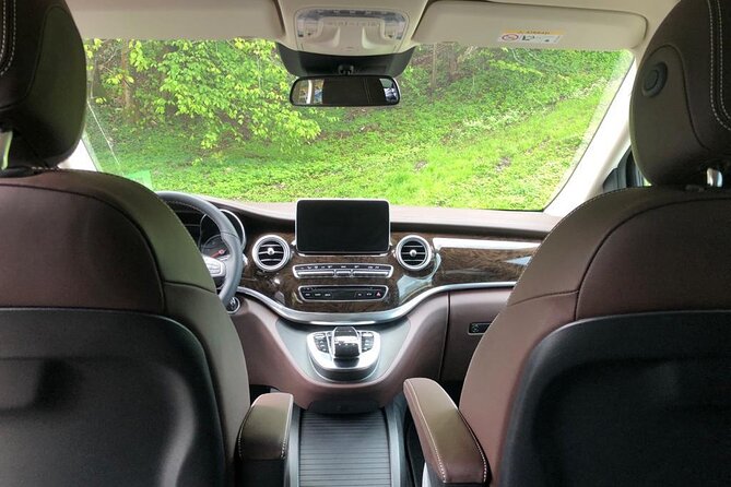 Private Transfer between Salzburg Airport and Salzburg City - Meet-and-Greet Basics: Where Your Driver Finds You