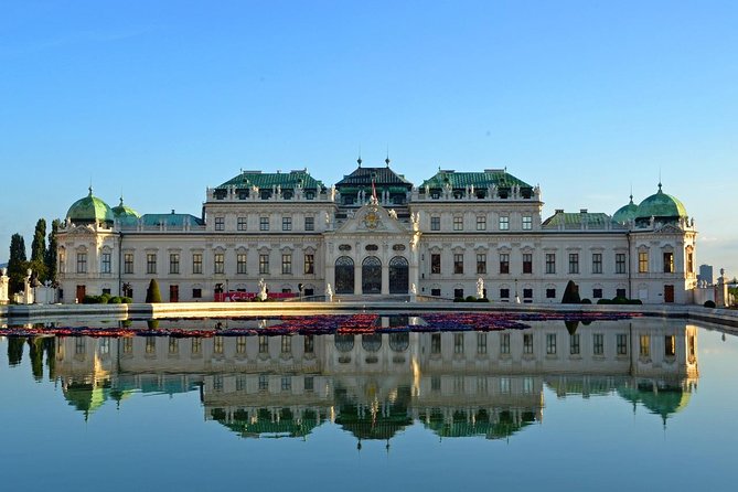 Private transfer from Salzburg to Vienna, 2 hours for sightseeing - Comfort and vehicle choices: sedan to VAN, depending on your party