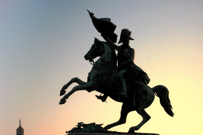 Private Vienna Evening Walk — Orientation for Your First Night - Plague Column and how Vienna remembers resilience