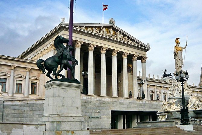 Private Vienna Historical Landmarks Tour - Vienna Wheel: why the one-hour stop is the right kind of slow