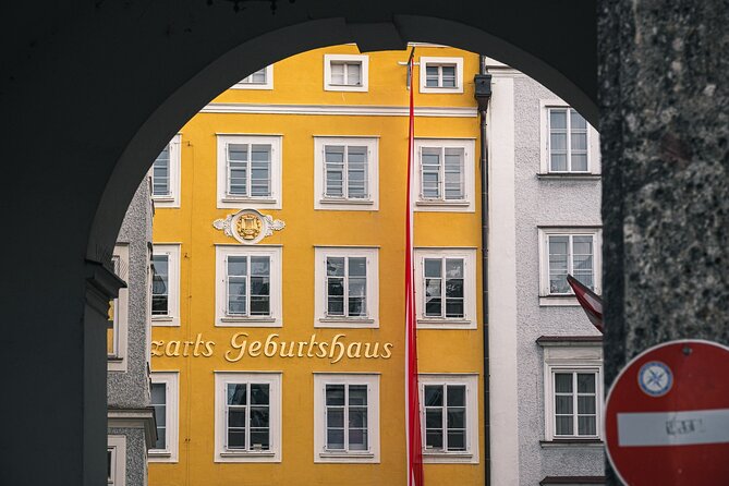Private Walking Tour of Salzburg - Schloss Mirabell and Mirabellgarten: the garden link to how the city thinks