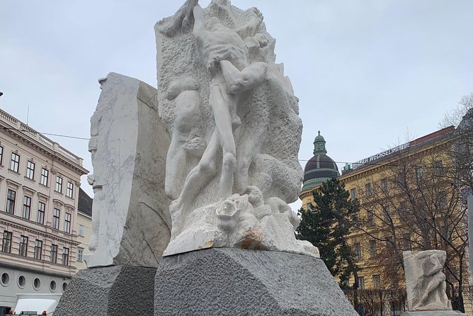 Private World War II Walking Tour in Vienna - Where you’ll meet, where you end, and how pickup works