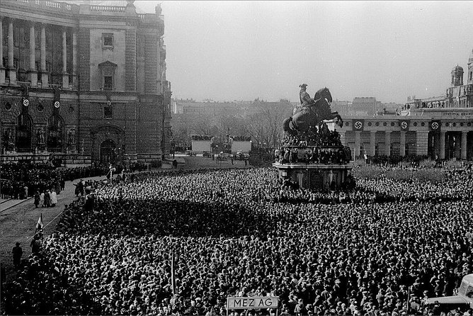Private World War II Walking Tour in Vienna - Price and value: $451.79 per group for a 2.5-hour private walk