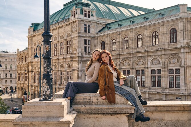 Professional Photographer in Vienna for your Vacations - Stephansdom Stop: Gothic Frames at Stephansplatz