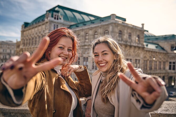 Professional Photographer in Vienna for your Vacations - Wiener Staatsoper: Classic Vienna Looks Without the Guesswork