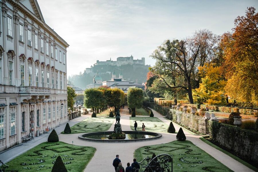 Salzburg: 2-Hour Guided Walking Tour with a Photographer - Who Might Want to Skip It