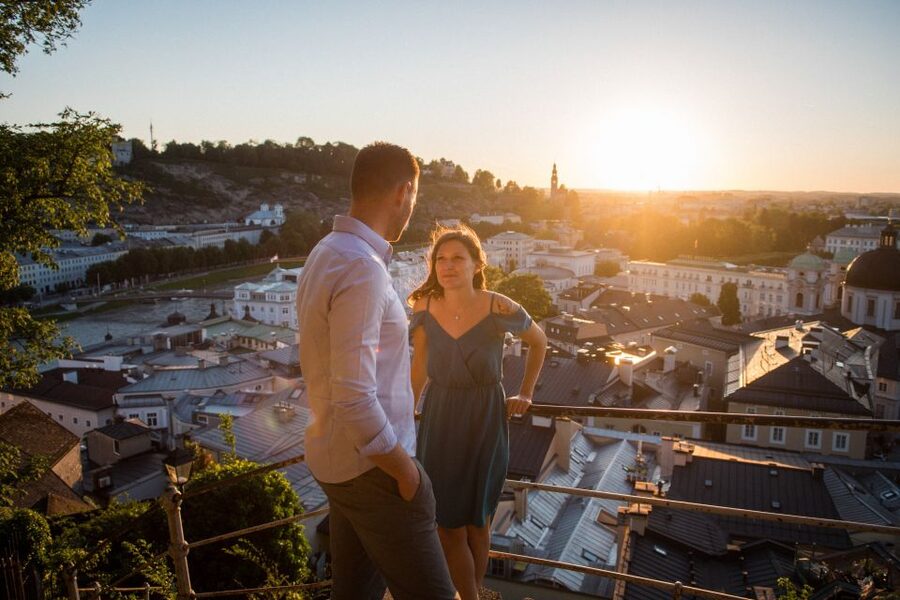 Salzburg: 2-Hour Guided Walking Tour with a Photographer - Cross the River to Getreidegasse, Mozart Country in Real Life