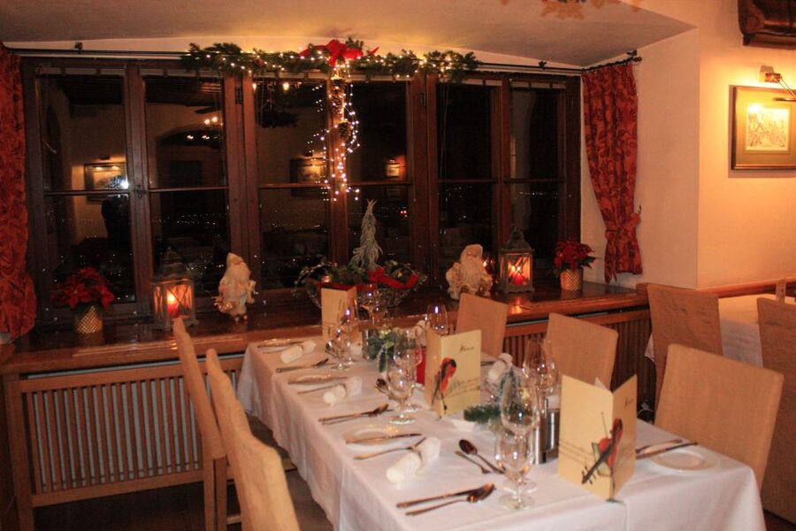 Salzburg: Christmas/Advent Concert & Dinner - Should you book Salzburg Christmas and Advent Concert and Dinner?