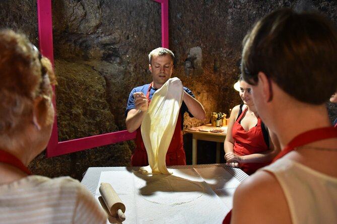 Salzburg Christmas Cookies and Apple Strudel Cooking Lesson - Price and Value: What $72.59 Buys You in Salzburg