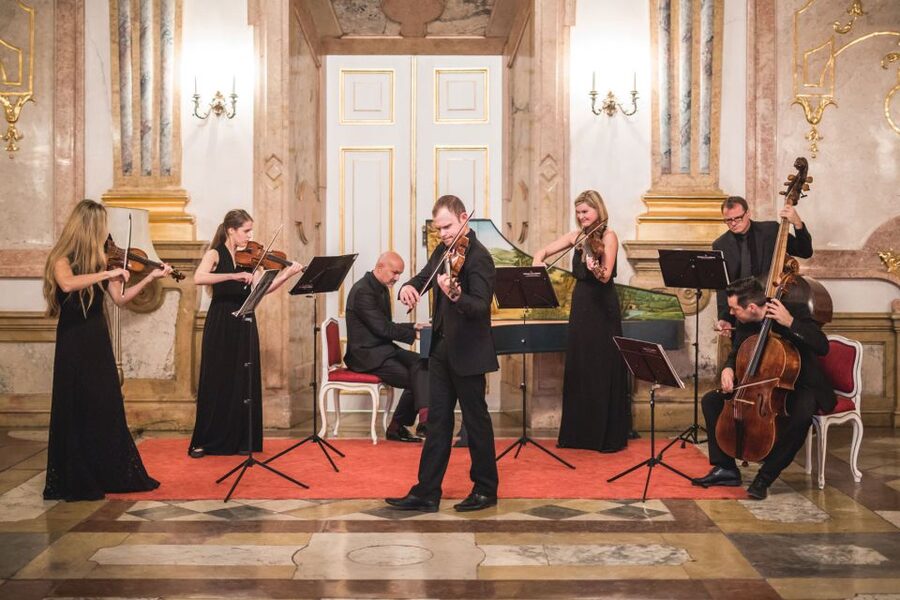 Salzburg: Dinner and Classical Concert at Mirabell Palace - The Mirabell Palace walk: short, but don’t cut it close