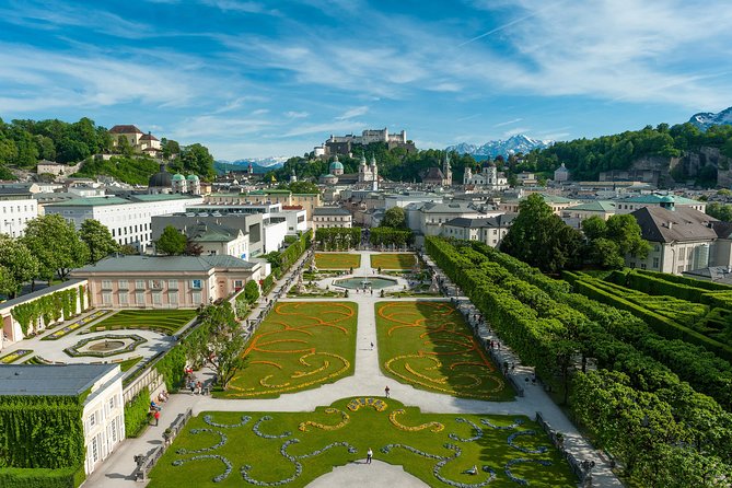 Salzburg Food Tasting Tour: delicious & fun - Universitätsplatz Farmers Market: Local Shopping, Then Real Tastings