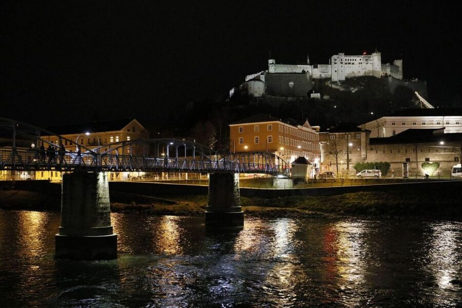 Salzburg: Hallstatt and Sound of Music Tour - Price and value for $164: what you’re really paying for