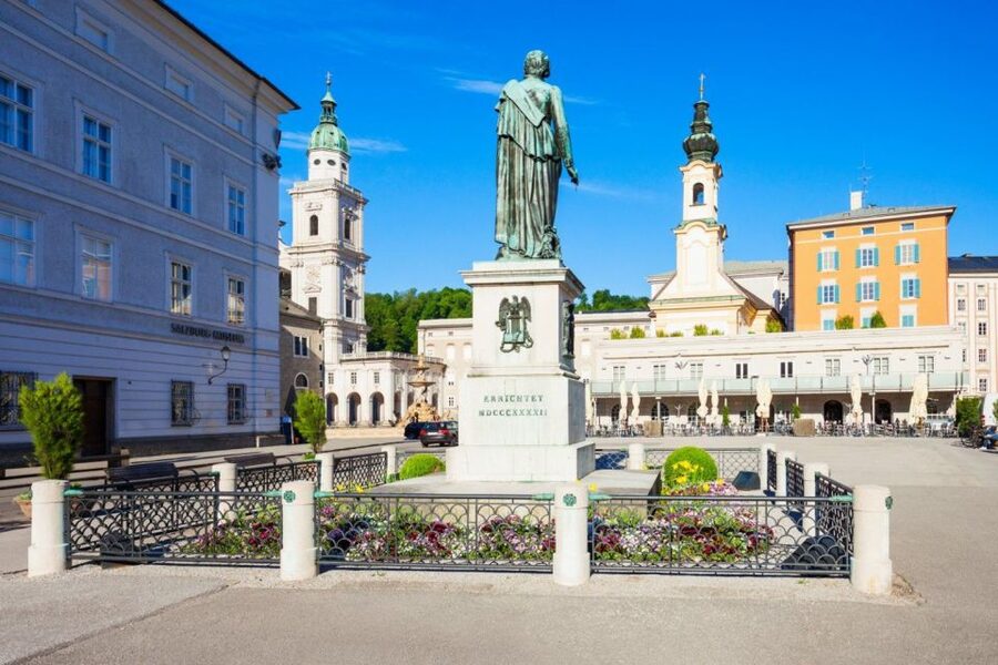 Salzburg: Life of Mozart Private Guided Walking Tour - The evening concert option in the 3-hour plan