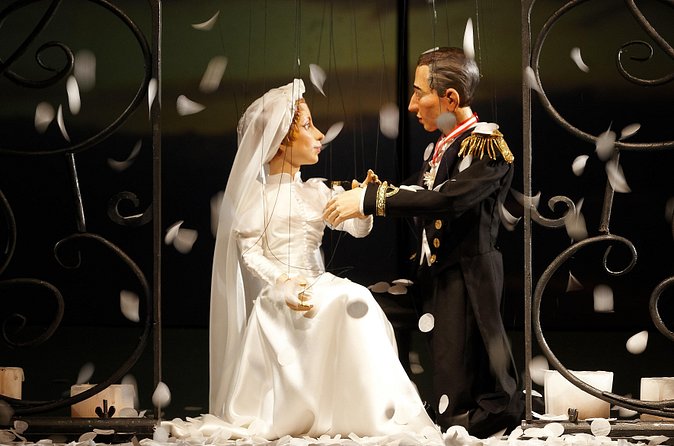 Salzburg Marionette Theater: The Sound of Music - Timing, Language, and Subtitles: Making It Work for Your Group