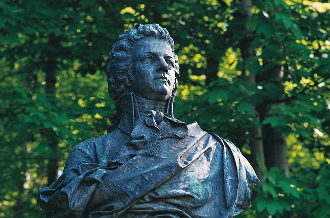 Salzburg On the Traces of Mozart Private Tour - Guides, pacing, and staying comfortable in Salzburg weather