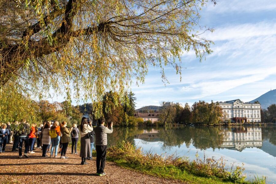 Salzburg: Original Sound of Music Tour - Back to Mirabellplatz, then a bonus do-re-mi wander