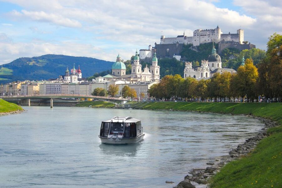 Salzburg: River Cruise & Best of Mozart Fortress Concert - Who should book this Salzburg evening, and who should skip it