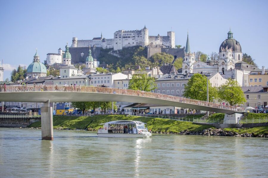 Salzburg: River Cruise, Dinner & Fortress Concert - Getting started in Salzburg Old Town and boarding the river cruise