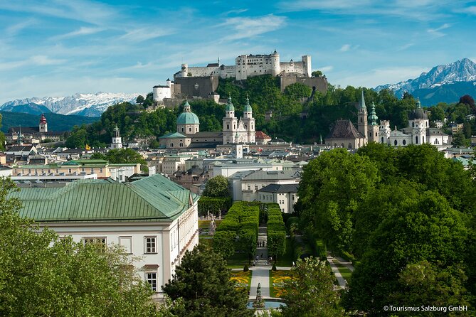 Salzburg Super Saver: Hallstatt & Original Sound of Music Tour - Bus time, group size, and staying comfortable for the whole 10 hours