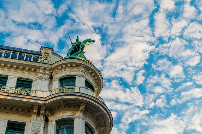 Salzburg to Vienna, Private Transfer, 2h of Sightseeing, Local Driver, English - Why a private Salzburg to Vienna transfer makes this route feel easier