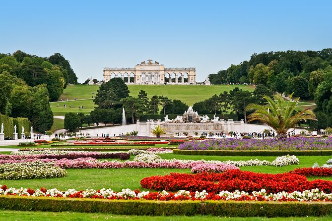 Schönbrunn Palace & Gardens Guided Tour with Skip-the-Line Access - Getting to the Group Center Schönbrunn and avoiding the start-time hiccup