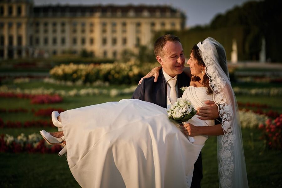 Schönbrunn Palace Private Photoshooting tour - Schönbrunn Palace photo stop: turning a landmark into personal photos