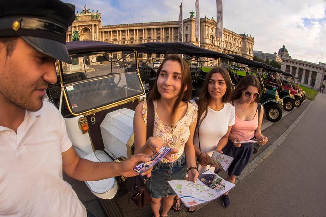 Sightseeing Tour With Oldtimer Cabrio Car (80 min) - From Albertinapl. 2 to Your First Big Landmarks: How the Timing Really Works