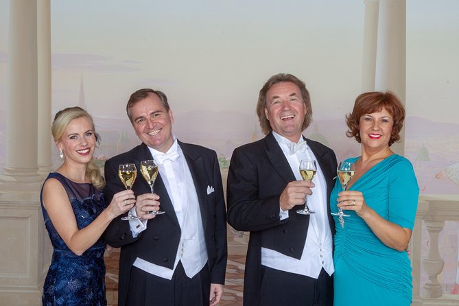 Skip the Line: Austrian Dinner Show Ticket in Vienna - What the 3-course dinner actually feels like during the show
