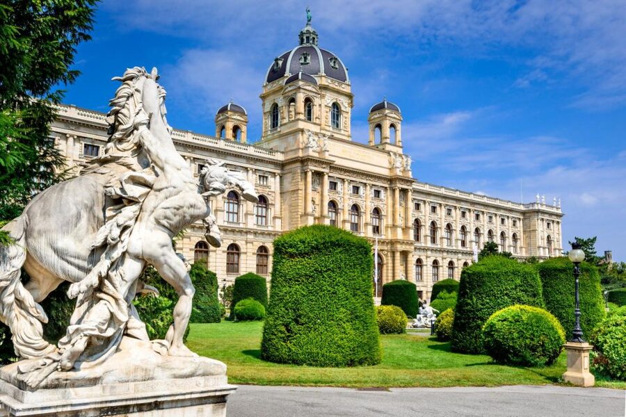 Skip-the-line Private Tour Kunsthistorisches Museum Vienna - The 2-hour plan: fast access to big-name works and key periods