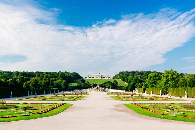Skip-the-Line Schonbrunn Palace Guided Tour and Vienna Historical City Tour - Schönbrunn Palace skip-the-line: what you get in 45 minutes