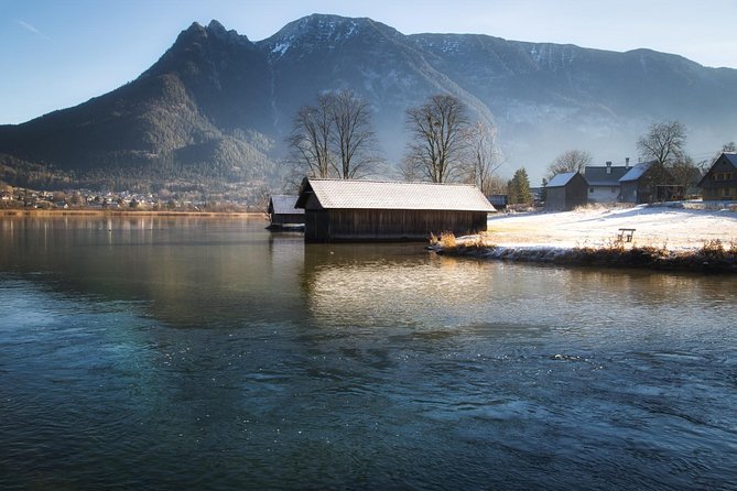 Small-Group Christmas Day Trip to Hallstatt from Vienna - St. Wolfgang and its Christmas market by Lake Wolfgang