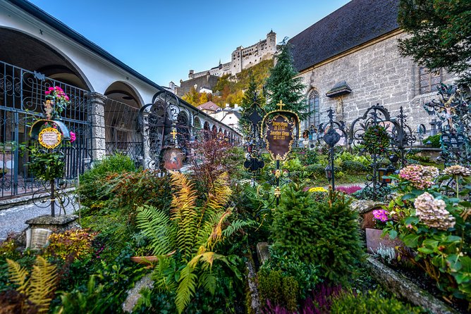 Sound of Movies: Musical Tour to Salzburg from Vienna - Stop 3 in St Gilgen: Lake Wolfgangsee views and Mozart’s family connection