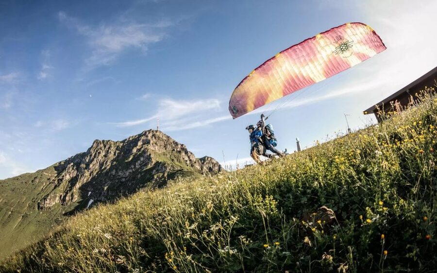 St Johann in Tirol: Tandem Paragliding - Where It Starts: St. Johanner Gondel and the Orange Mountain High Flag