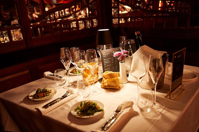 Strauss Dinner Show - Strauss hits you can hum before you sit down