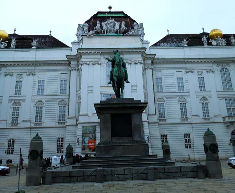 The unknown Vienna City- a guided walking tour in 3 hours - Vienna’s first district, explained in a living 3-hour loop