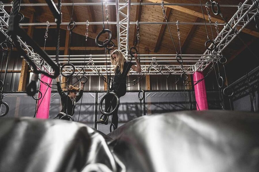 Tirol: Zahmer Kaiser Trampolinpark - Inside the Hall: 2,000 m² That Actually Feels Like a Playground