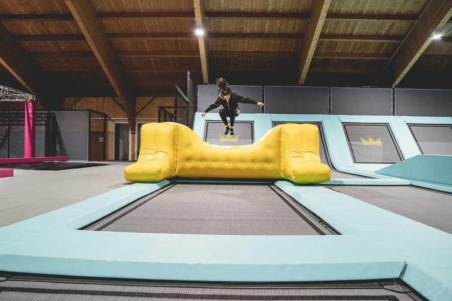 Tirol: Zahmer Kaiser Trampolinpark - The Gastro Area: Where Non-Jumpers Actually Want to Stay
