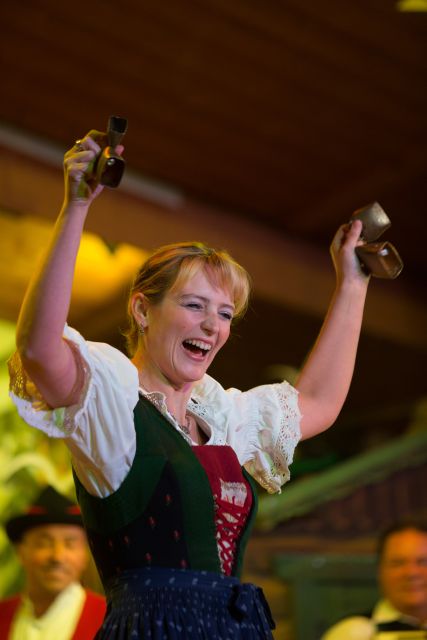 Tyrolean Evenings Family Gundolf in Innsbruck - Dinner Or Drinks Before The Show: Menu Choices And Timing