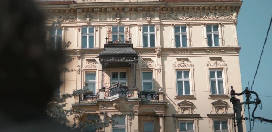 Vienna: 2-Hour Historical Crimes Guided Walking Tour - Over ten locations, one guided thread, and why short tours win