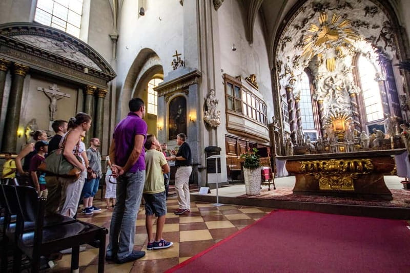 Vienna: 2 Hours Sightseeing Walking Tour - Albertina Museum Stop: Prints, Power, and Cultural Prestige
