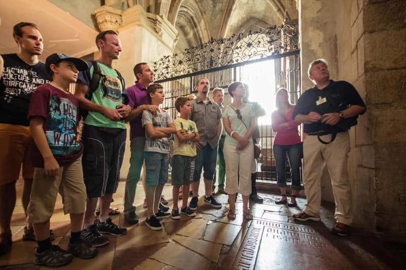 Vienna: 2 Hours Sightseeing Walking Tour - Finishing Near Stephansplatz and St. Stephen’s Cathedral Area